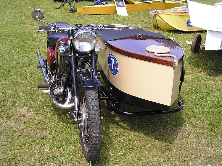 Sidecar Boat